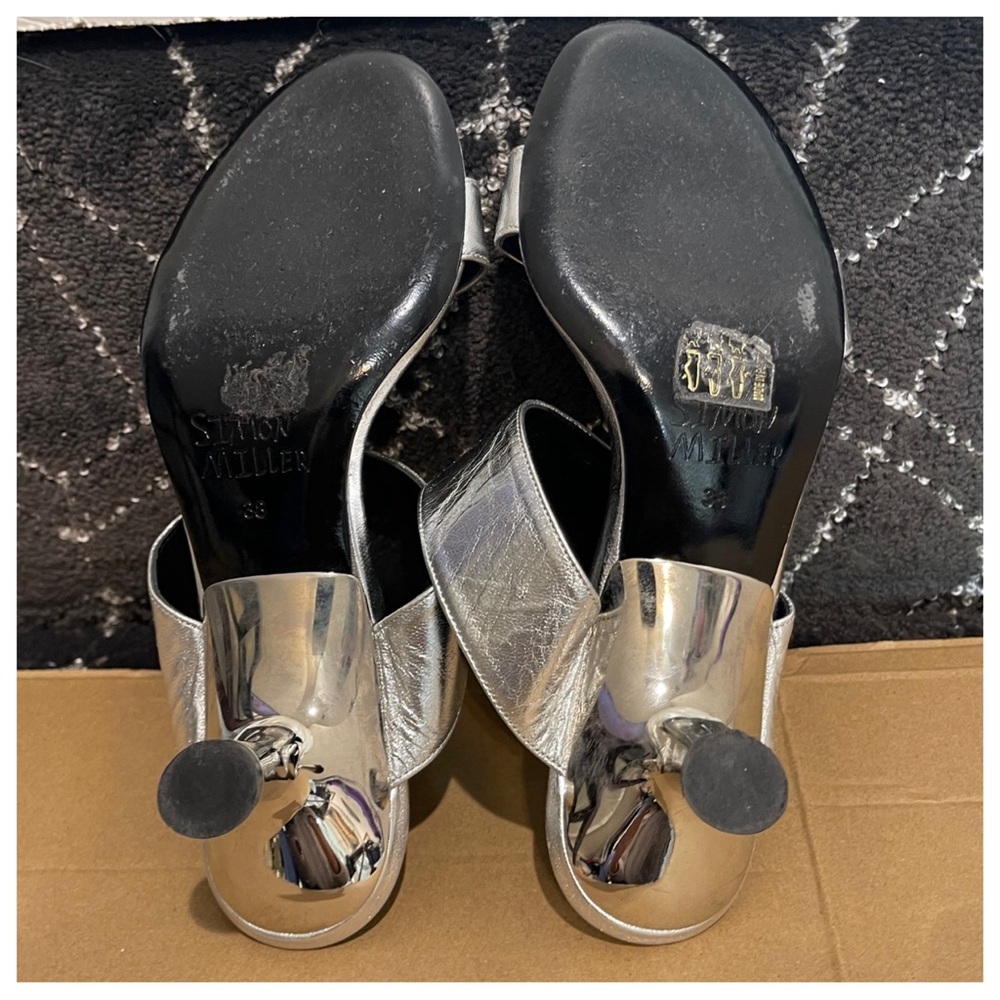 SIMON MILLER Sandals In Silver - Picture 6 of 9